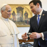 video marco rubio intalnire constructiva cu papa leon al xiv lea la vatican ce cadouri si au oferit 69fce80c42b74