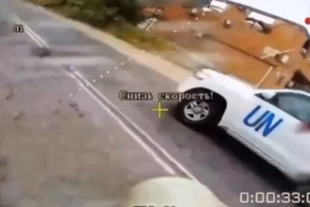 video momentul in care rusii au luat la tinta un vehicul al onu apoi au publicat imaginile si au documentat propria crima de razboi 6a0785958eeaa