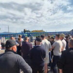 video protest in hunedoara cel mai bogat oier din romania acuzat ca nu a platit milioane de euro unor fermieri isi bate joc de noi 6a146031e2bcd