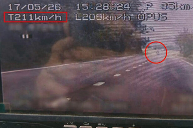 video un sofer austriac de 21 de ani a ramas fara permis dupa ce a fost prins cu 211 km h in mehedinti 6a0ab1b0d4056