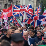videofoto zeci de mii de oameni la doua marsuri rivale la londra protest anti imigratie si unul pro palestinian 4 000 de politisti mobilizati 6a087838c9e89