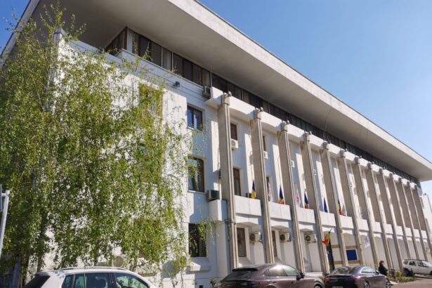 voi stiti ce salarii au directorii subordonatelor primariei constanta cel mai mic salariu il are directorul csm constanta campion este 6a06633761961