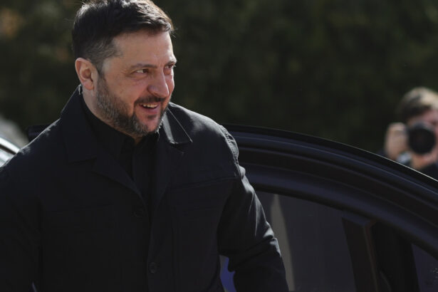 volodimir zelenski vine la bucuresti pentru summit ul b9 olena zelenska va avea un program separat cu mirabela gradinaru presa 6a01e42e68015