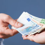 acuzatii de trafic de influenta in arges barbat prins dupa ce ar fi promis interventii la un judecator pentru 5 000 de euro 6a38eefee0d66
