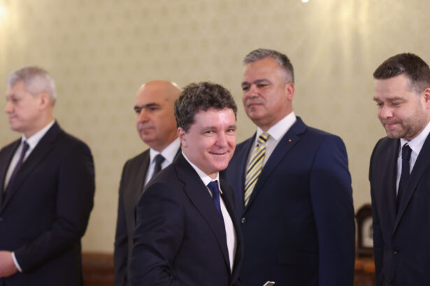 adrian vestea dupa discutia cu nicusor dan nu am rezerve sa negociez si parlamentari de la usr vor participa la vot 6a3195fa8d283