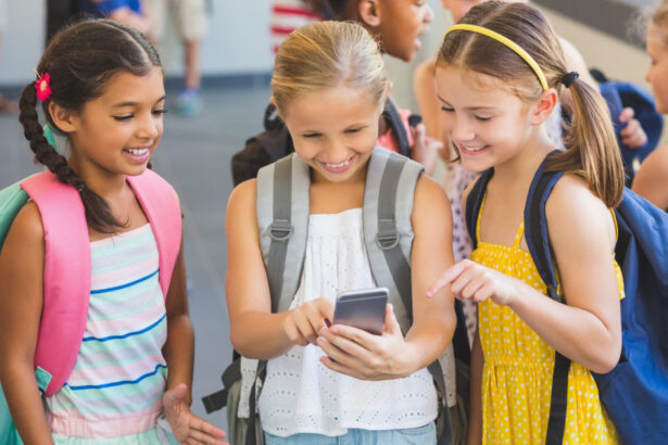 agentia suedeza de sanatate publica nu recomanda smartphone ul pentru copiii mai mici de 13 ani 6a2f9bb1b6f0a