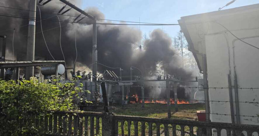 alerta in dambovita incendiu la un punct de transformare electrica zeci de persoane au fost evacuate 6a3d53cde6c08