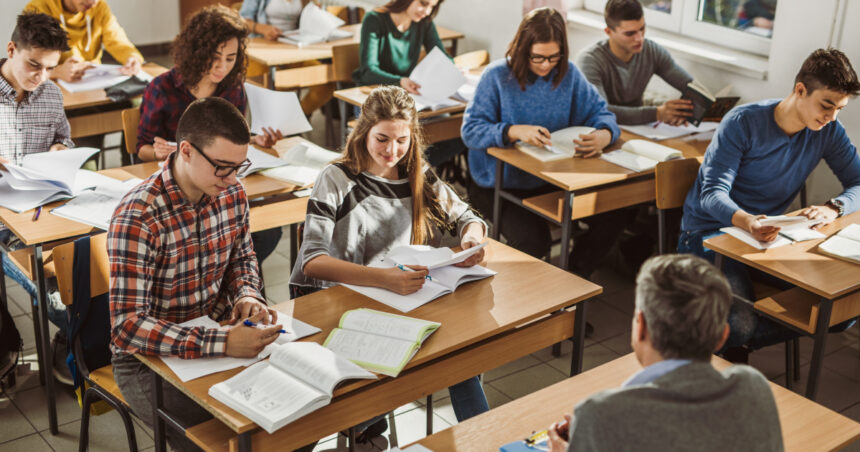 alte 11 licee din romania vor avea un program diferit din anul scolar 2026 2027 ce scoli se alatura proiectului ministerului educatiei 6a3a91280f6e6