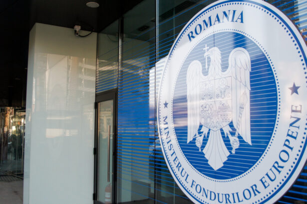 angajatii de la stat care gestioneaza fondurile europene ameninta cu greva generala in urma taierii veniturilor prin legea salarizarii 6a1fd7f3e0cf2