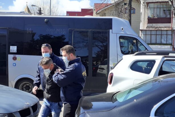 autorul crimei din cernavoda asteptat azi la tribunalul constanta 6a346b7b45a21