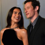 cantareata dua lipa si actorul callum turner s au casatorit urmeaza o petrecere de trei zile in sicilia 6a1d71512c660