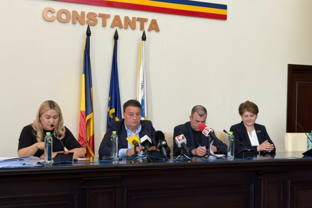 cat incaseaza lunar functionarii publici si sefii din consiliul judetean constanta 6a1cc22c29975