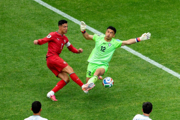 cm 2026 ronaldo a rupt blestemul a dat doua goluri in victoria la scor a portugaliei cu uzbekistan 5 0 6a3b6b2123269