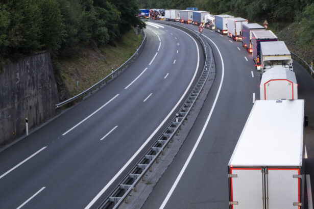 cnair impune restrictii de circulatie autovehiculelor de peste 75 tone in 16 judete din cauza caniculei 6a3e892d49c4e