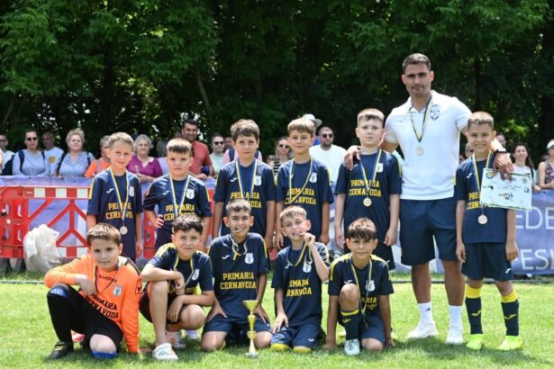 copiii de la axiopolis cernavoda finalisti la turneul de fotbal summer kids cup 6a3df405dd553