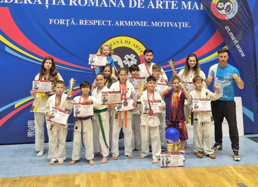 cso ovidiu si ashihara karate constanta au cucerit 15 medalii la ashihara karate romanian open 6a1f3f06c93c1
