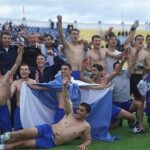 dupa 25 de ani eroii farul din barajul de promovare imbraca din nou tricoul alb albastru pe 27 iunie 6a364a433bceb