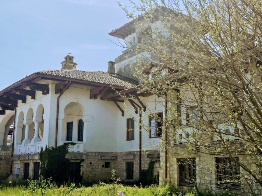 dupa ani de ruina si uitare vila regala a reginei maria primeste sansa renasterii a fost semnat protocolul pentru restaurare 6a3fa412acec2