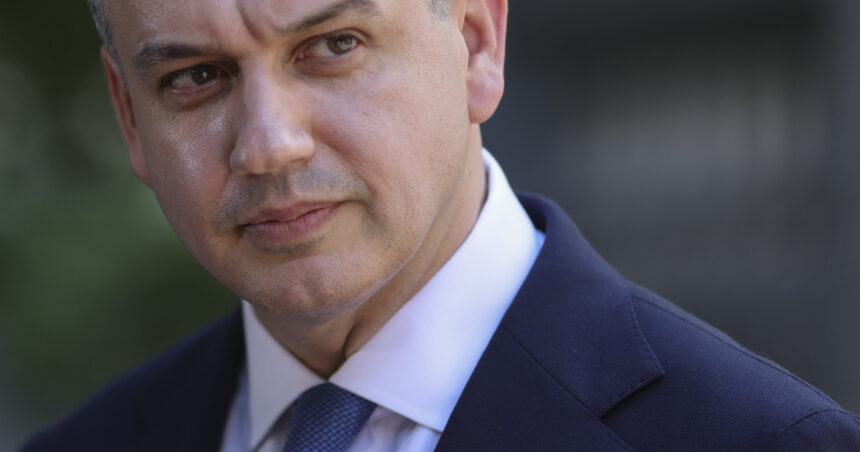 eugen tomac a avut un scurt schimb de opinii cu presedintele nicusor dan dupa discutiile cu psd pnl si usr de luni 6a270d732272c