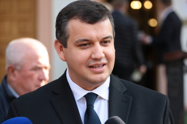 eugen tomac dupa ce a discutat mai bine de o ora cu liderii pnl plec increzator de la aceasta intalnire 6a2766df86fd1