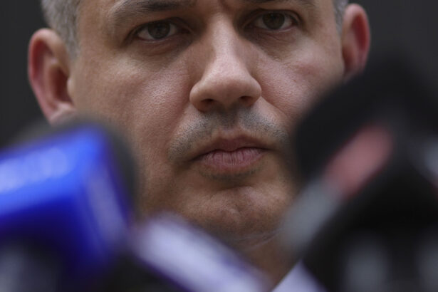 eugen tomac incepe noi consultari pentru sustinerea in parlament in vederea investirii guvernului 6a27bd3a80d13