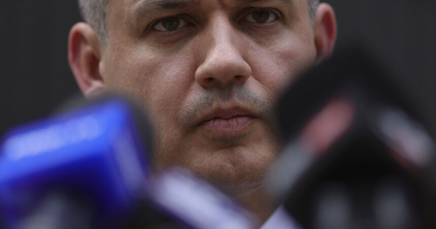 eugen tomac incepe noi consultari pentru sustinerea in parlament in vederea investirii guvernului 6a27bd3a80d13