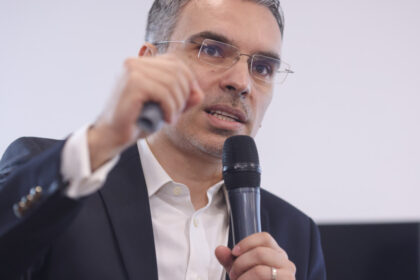 exclusiv remus stefureac nicusor dan a avut o evolutie interesanta dar e incert daca va castiga un al doilea mandat 6a240f152df3f