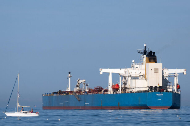 flota fantoma rusa ancheta continua in cazul petrolierului interceptat de franta si imobilizat la marsilia 6a42c3fd2272a