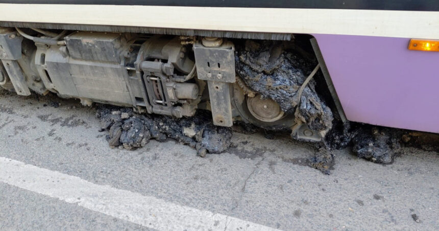 foto cum arata sinele de tramvai la timisoara unde au fost peste 60 de grade la nivelul solului pune in pericol circulatia 6a42d91636eae