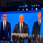 foto ilie bolojan a chemat toti liderii pe scena congresului extraordinar al pnl 6a37c1d61ddaf