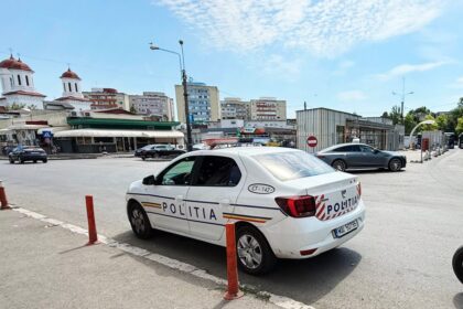 foto interventie in zona ciresica o femeie a intrat intr un salon de infrumusetare si a sunat la 112 6a3b9a2780154