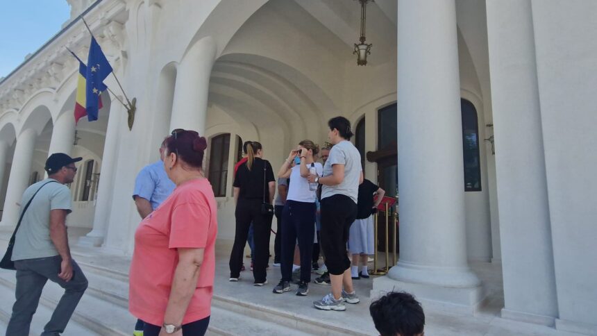 foto video faleza din constanta plina de 1 iunie si in minivacanta de rusalii cozi la cazino 6a1d4b2d88685