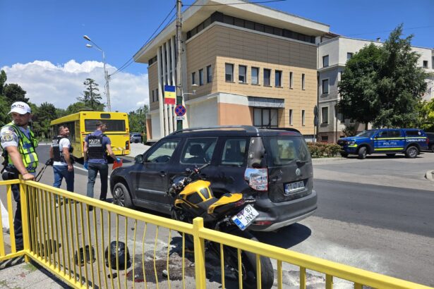 galerie foto video accident rutier in municipiul constanta in zona poarta 2 un barbat a ajuns la spital 6a33f070a4a61