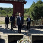 ilie bolojan a depus o coroana la manastirea eroilor romani de la tiganca republica moldova in memoria soldatilor morti in 1941 6a2e284414104