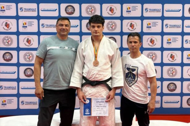 judoka de la csm constanta victor sandu pe podium la campionatele nationale u23 6a1ded842d958