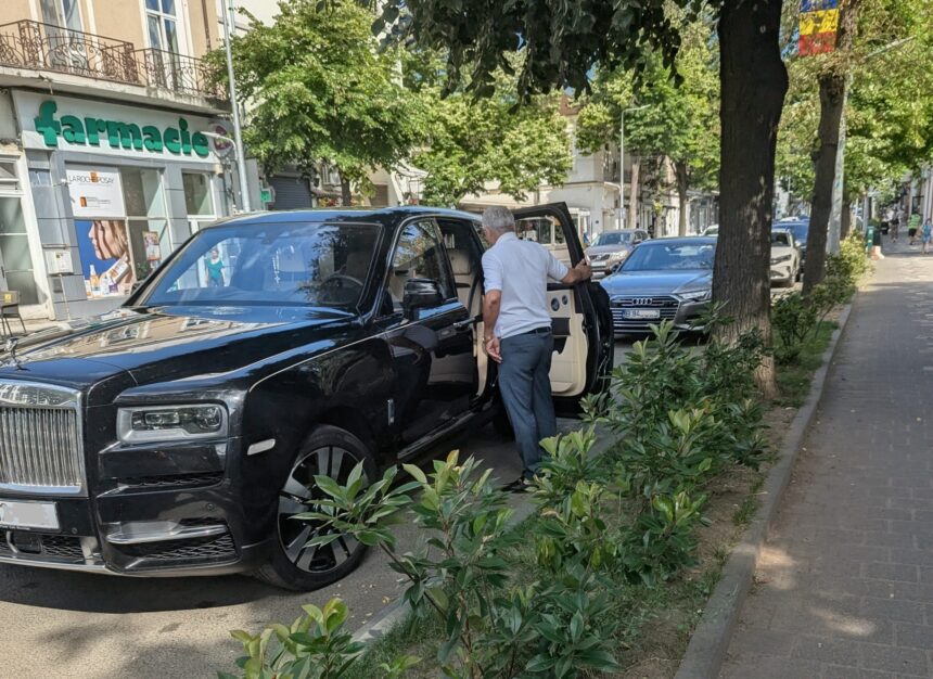 milionarul gigica si al sau rolls royce cullinan 6a3e81b864aa7