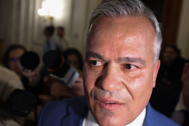 negocieri pentru guvernul vestea politicienii cer ministere in schimbul votului ce portofoliu ar tinti anamaria gavrila surse 6a31a309bbb71