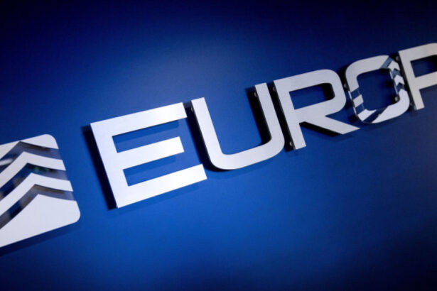 operatiune europol vizand streamingul ilegal au fost destructurate noua retele care ofereau acces ilegal la canale de film sau sport 6a200c78c1dbf