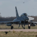 patru avioane eurofighter typhoon ale fortelor aeriene italiene au aterizat la baza mihail kogalniceanu au sosit si 180 de militari 6a2060dd867a1