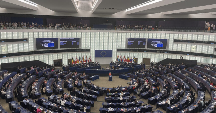 peste 200 de eurodeputati cer ancheta in pe asupra grupului europa natiunilor suverane acuzat ca incalca valorile ue 6a42ce8bb414b