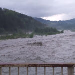 ploile fac ravagii in vrancea si neamt persoane evacuate sate afectate si pod avariat in grinties 6a25ade691851