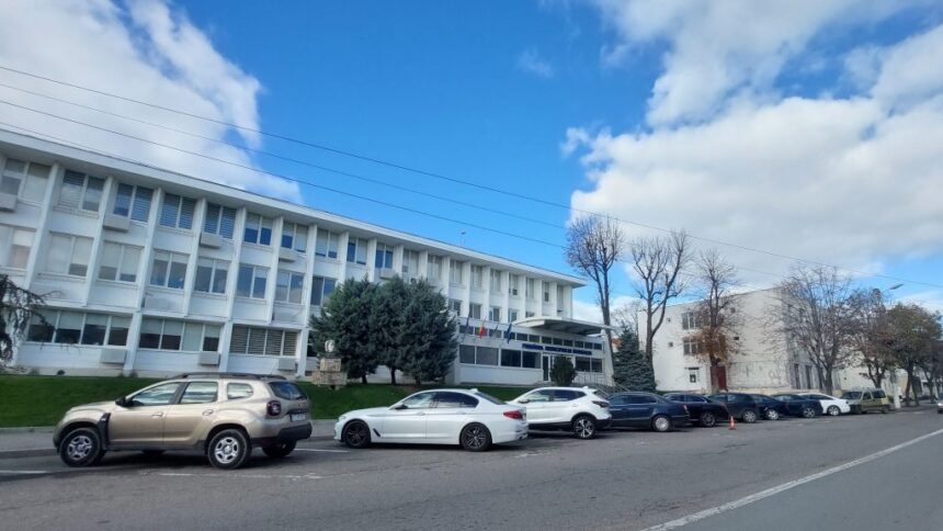 radu construct alpin continua seria contractelor cu primaria mangalia aproape 50 000 de lei pentru intretinerea lacului 2 6a2f33ac79944