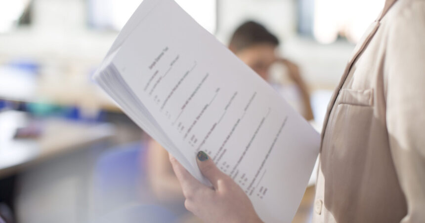 sindicatele din educatie profesorii de la evaluarea nationala au fost tinuti ostatici si umiliti pentru ca platforma online s a blocat 6a394a341e9c8