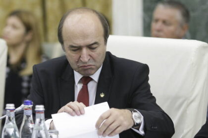 tudorel toader contrazice usr in cazul dominic fritz prefectul trebuie sa constate incetarea mandatului de primar 6a35c421354dd