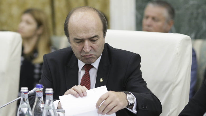 tudorel toader contrazice usr in cazul dominic fritz prefectul trebuie sa constate incetarea mandatului de primar 6a35c421354dd