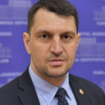 un deputat pnl ii cere lui adrian vestea sa participe la congresul extraordinar de ce fugem lasati delegatii sa decida 6a365e9801762