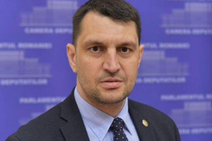 un deputat pnl ii cere lui adrian vestea sa participe la congresul extraordinar de ce fugem lasati delegatii sa decida 6a365e9801762