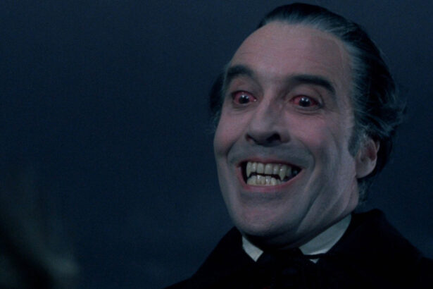 video filmul dracula revine dupa aproape 70 de ani cu scenele macabre care faceau spectatorii sa lesine in cinematografe 6a1d4ceb3570f