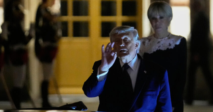 video momentul in care donald trump a semnat memorandumul de intelegere cu iranul in timpul cinei de la la versailles 6a338caf31f25