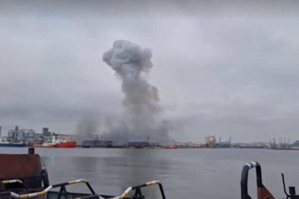 video momentul in care drona navala explodeaza in portul constanta zona evacuata de urgenta 6a229dfc11aab